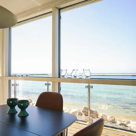 Seaside Escape With Views *