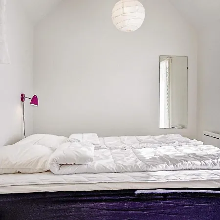 Three-bedroom In Gorlev 7 *