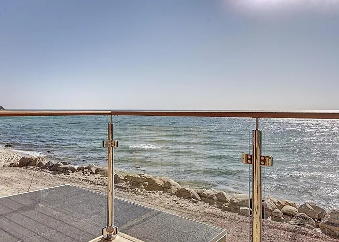 Seaside Escape With Views - By Traum *