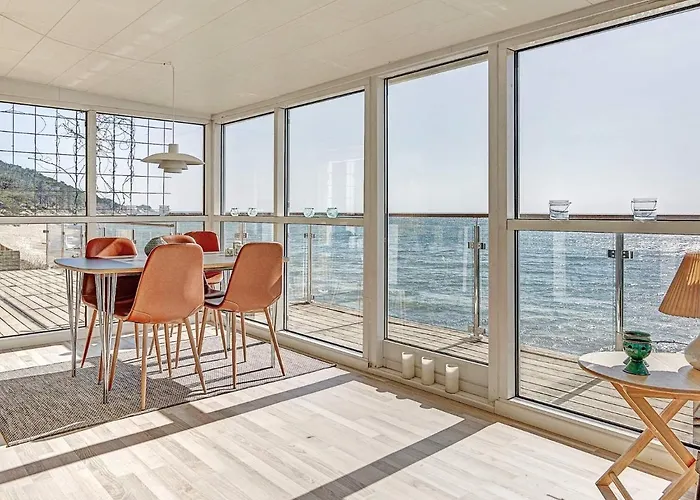 Seaside Escape With Views - By Traum